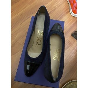 Ferragamo pump